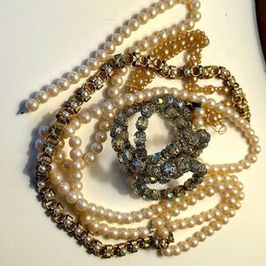 Mixed Lot of Vintage and Fashion Beaded Jewelry for Crafts / Repairs